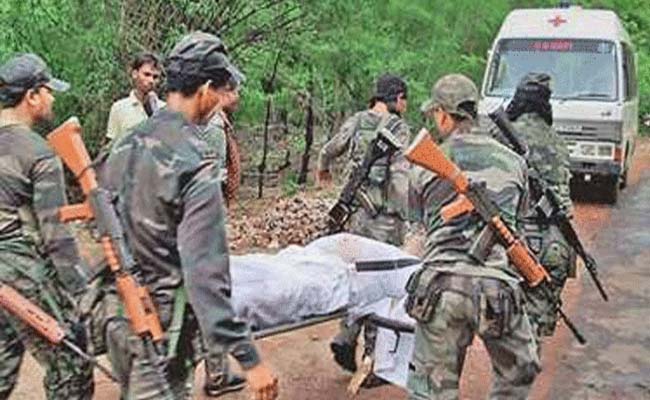 छत्तीसगढ के जगदलपुर में नक्सली मुठभेड़, एक जवान शहीद छत्तीसगढ के जगदलपुर में नक्सली मुठभेड़, एक जवान शहीद