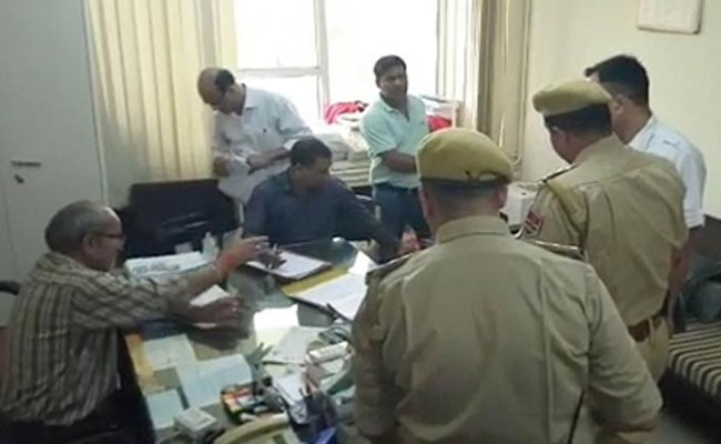 कोटा : आयकर दफ्तर से सवा दो करोड़ की ज्वैलरी चोरी कोटा : आयकर दफ्तर से सवा दो करोड़ की ज्वैलरी चोरी