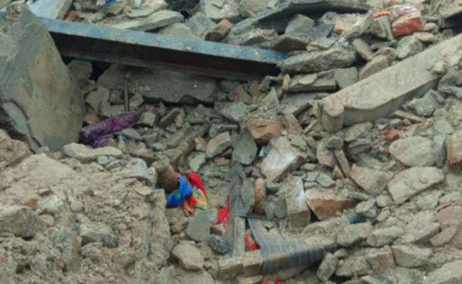 छत्तीसगढ़ : धमतरी में मकान ढहने से तीन की मौत, चार घायल छत्तीसगढ़ : धमतरी में मकान ढहने से तीन की मौत, चार घायल