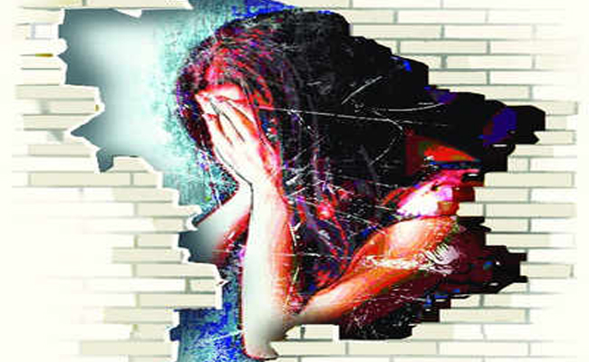 सेक्स रैकेट का भंडाफोड़, दो युवतियां सहित 3 गिरफ्तार सेक्स रैकेट का भंडाफोड़, दो युवतियां सहित 3 गिरफ्तार
