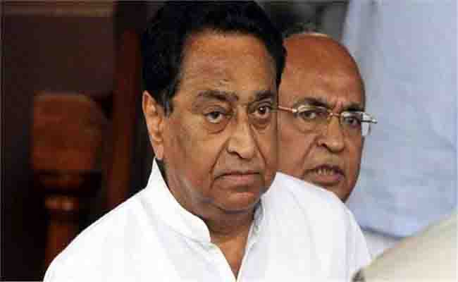 यादव ने रक्तदान कर मनाया कमलनाथ का जन्मदिवस यादव ने रक्तदान कर मनाया कमलनाथ का जन्मदिवस
