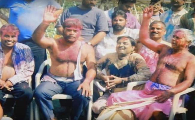 बिहार में प्रसिद्ध कुर्ताफाड़ होली बिहार में प्रसिद्ध कुर्ताफाड़ होली