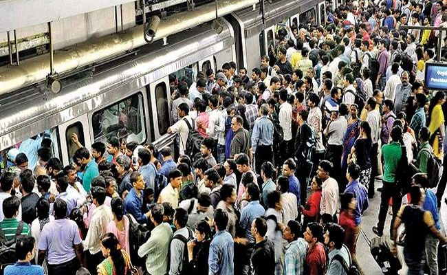 मेट्रो यात्रियों की संख्या में तीन लाख का इजाफा: डीएमआरसी मेट्रो यात्रियों की संख्या में तीन लाख का इजाफा: डीएमआरसी
