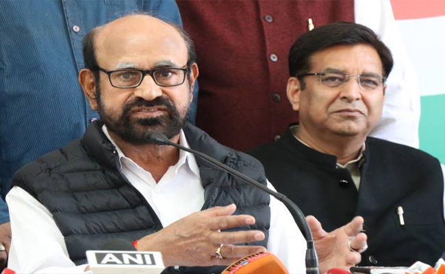 कांग्रेस की सरकार गरीबों के लिए काम करती है :अनुग्रह नारायण सिंह कांग्रेस की सरकार गरीबों के लिए काम करती है :अनुग्रह नारायण सिंह