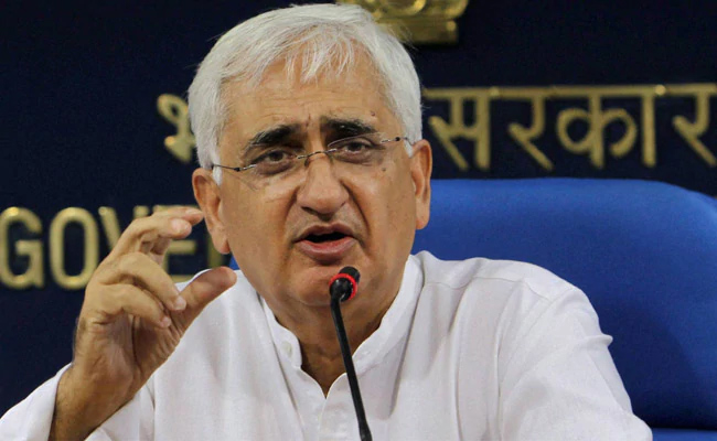 न्यायपालिका का सम्मान करना हर भारतीय का कर्तव्य : खुर्शीद न्यायपालिका का सम्मान करना हर भारतीय का कर्तव्य : खुर्शीद