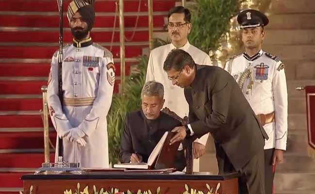 केंद्र सरकार में पहली बार बने मंत्री सुब्रमण्यम् जयशंकर केंद्र सरकार में पहली बार बने मंत्री सुब्रमण्यम् जयशंकर