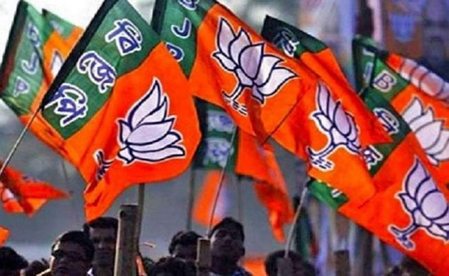 बाढ़ पीडित किसानों को लेकर भाजपा का प्रदेशव्यापी धरना बाढ़ पीडित किसानों को लेकर भाजपा का प्रदेशव्यापी धरना