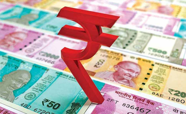 स्थिर बंद हुआ रुपया स्थिर बंद हुआ रुपया