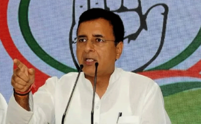 पेट्रोल-डीजल के बढ़े दाम वापस ले सरकार : कांग्रेस पेट्रोल-डीजल के बढ़े दाम वापस ले सरकार : कांग्रेस