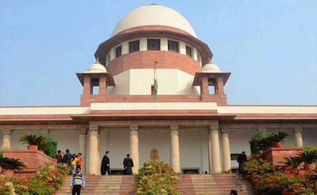 कोरोना: प्रवासी मजदूरों को वेतन सम्बन्धी याचिका पर केंद्र से जवाब तलब, 7 अप्रैल को सुनवाई कोरोना: प्रवासी मजदूरों को वेतन सम्बन्धी याचिका पर केंद्र से जवाब तलब, 7 अप्रैल को सुनवाई