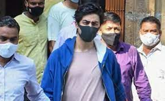 ड्रग्स मामले में आर्यन की जमानत याचिका खारिज ड्रग्स मामले में आर्यन की जमानत याचिका खारिज