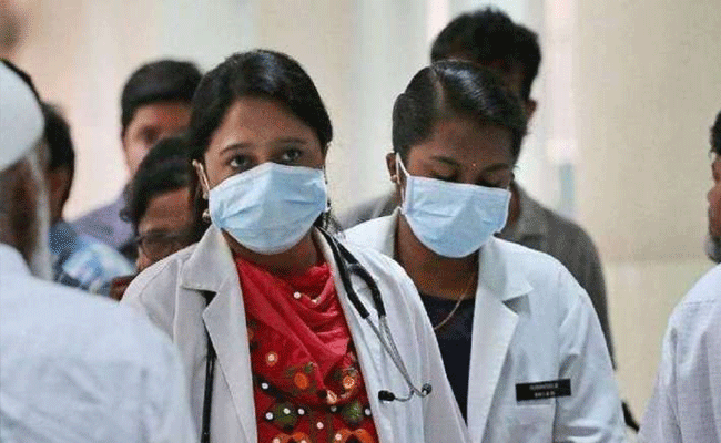 दिल्ली में कोरोना के 25 हजार से अधिक नये मामले, 161 की मौत दिल्ली में कोरोना के 25 हजार से अधिक नये मामले, 161 की मौत