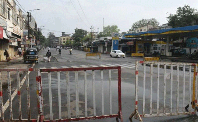 हिमाचल प्रदेश में कोरोना कर्फ्यू 26 मई तक बढ़ाया गया, रोजाना 3 घंटे की ढील हिमाचल प्रदेश में कोरोना कर्फ्यू 26 मई तक बढ़ाया गया, रोजाना 3 घंटे की ढील