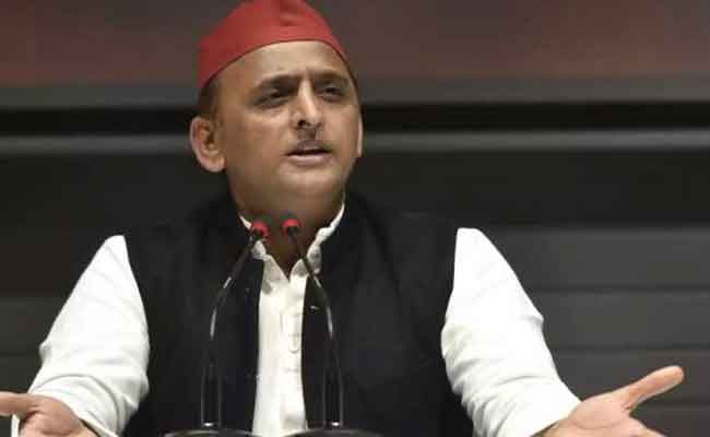 दोतरफा बातें और चालें चलती है भाजपा सरकार : अखिलेश दोतरफा बातें और चालें चलती है भाजपा सरकार : अखिलेश
