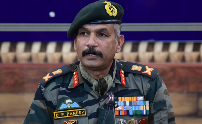 कश्मीर में 200 आतंकवादी सक्रिय, 2021 तक अधिकांश का सफाया होगा: जीओसी कश्मीर में 200 आतंकवादी सक्रिय, 2021 तक अधिकांश का सफाया होगा: जीओसी